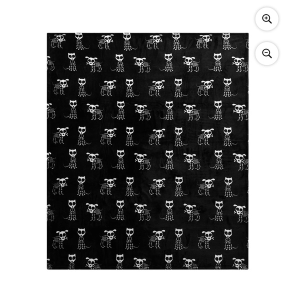 Way to Celebrate Plush Skull Dogs Throw Blanket 50" x 60" All Ages NWT - Picture 2 of 4